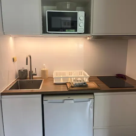 Appt Cosy , Vue Sur Le Revard , 5mn A Pied Du Centre , 10mn A Pied Des Thermes Et De La Gare شقة *