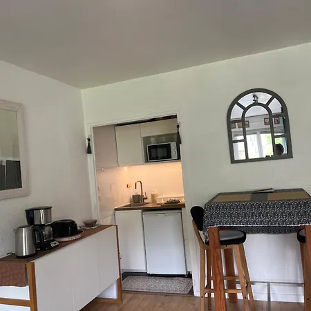 Appt Cosy , Vue Sur Le Revard , 5mn A Pied Du Centre , 10mn A Pied Des Thermes Et De La Gare *