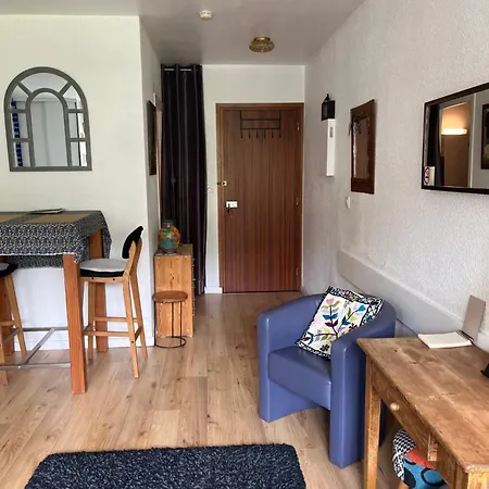شقة Appt Cosy , Vue Sur Le Revard , 5mn A Pied Du Centre , 10mn A Pied Des Thermes Et De La Gare *