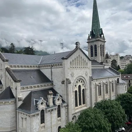 Appt Cosy , Vue Sur Le Revard , 5mn A Pied Du Centre , 10mn A Pied Des Thermes Et De La Gare *